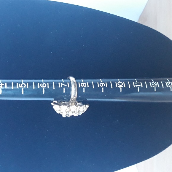 Tiny Flowers and Rhinestones Ladies Ring 7.5 - Picture 3 of 6